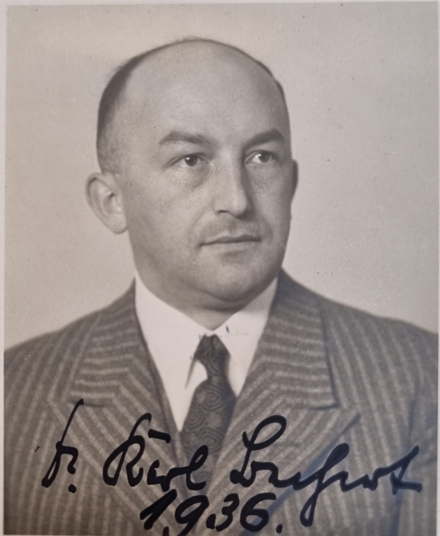 02_Kollektionen/Richter/Bechert/Bechert_Passfoto